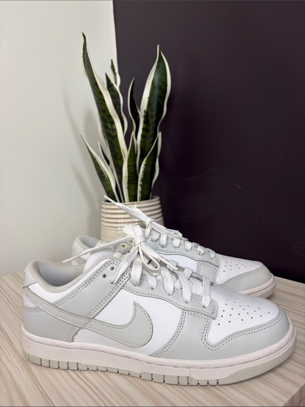 Nike Dunk Low White & Grey Low-Top Sneaker!! EUC